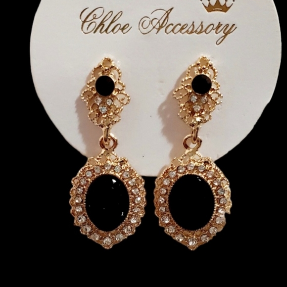 Geometric oval zirconia earrings. Elegant earrings for all occasions. long lasti - Picture 2 of 5